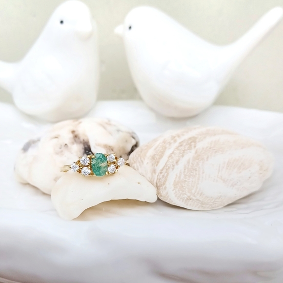 Green Stone and CZ Gold Ring - Picture 6 of 11